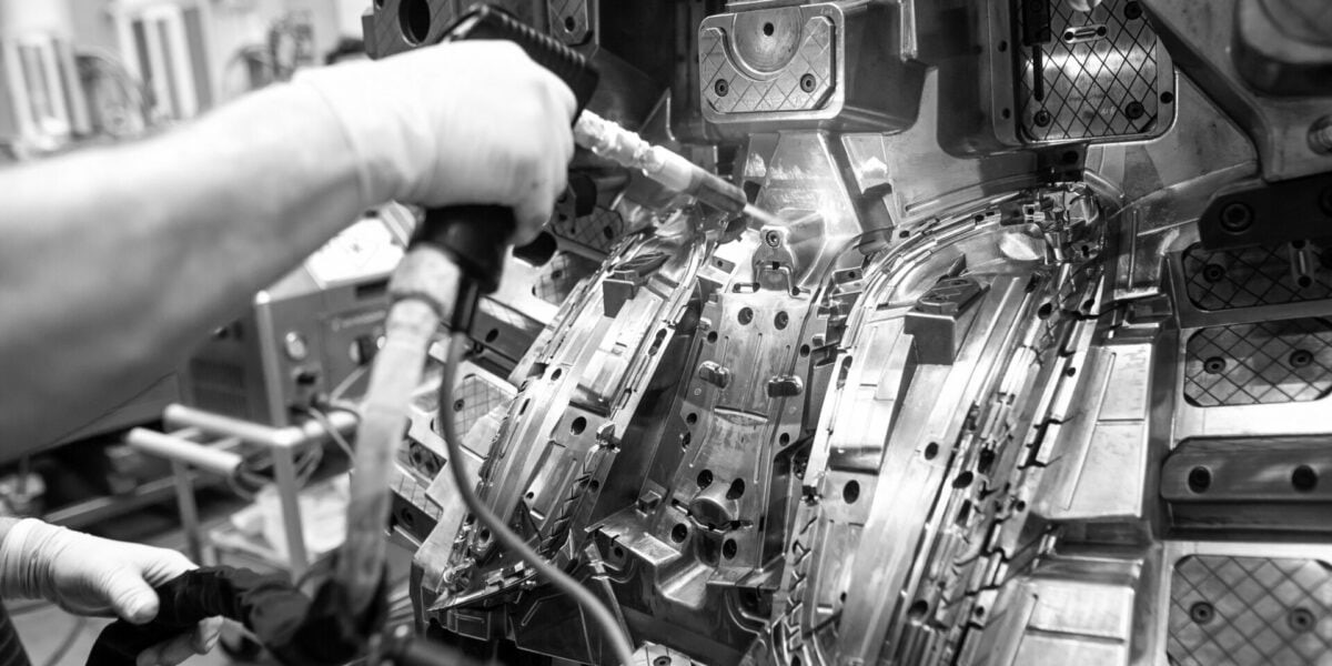 Jateamento com Gelo Seco na Indústria Alimentícia: Higienização sem químicos e em conformidade com normas sanitárias