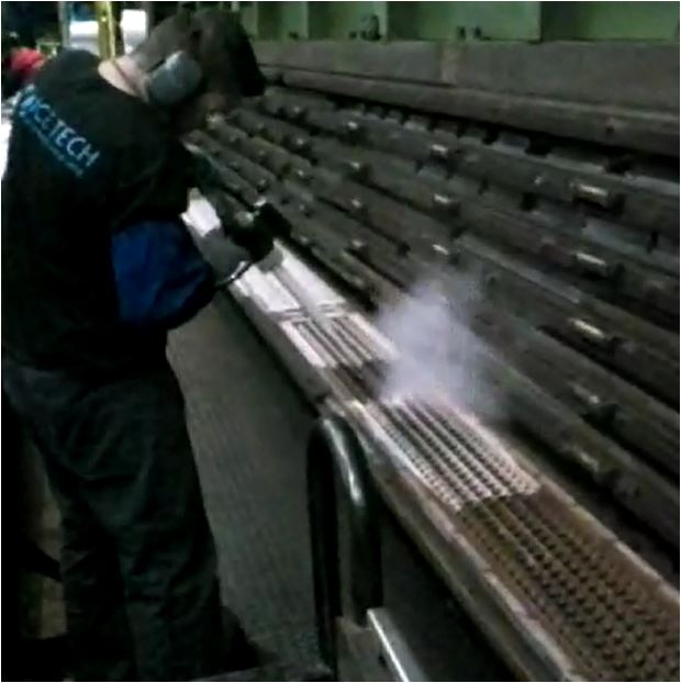 Limpeza de Moldes com Gelo Seco: Precisão, Durabilidade e Alta Performance