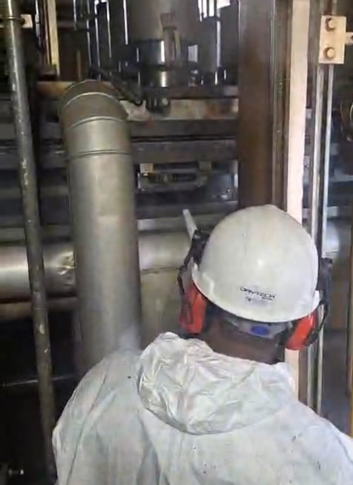 Quando Utilizar o Jateamento com Gelo Seco na Manutenção Industrial